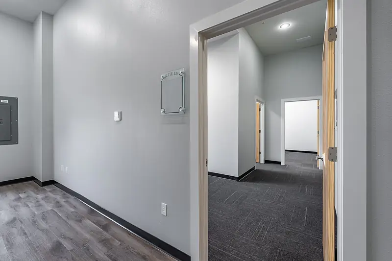 Suite 134: entry from the main hall