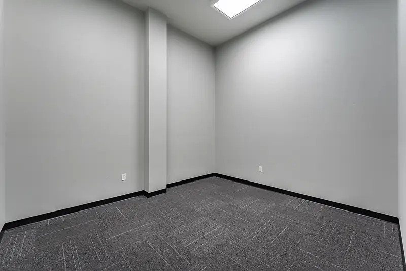 Suite 138: private office